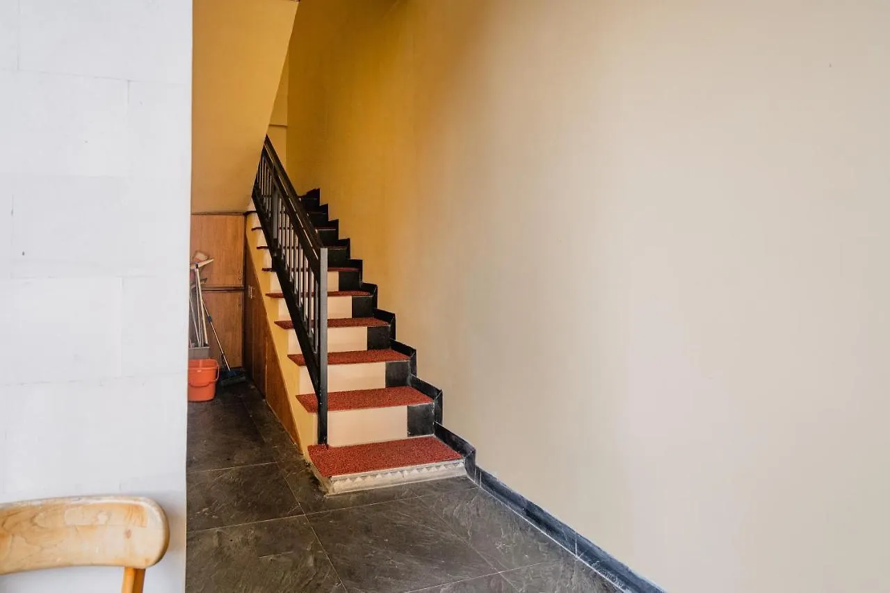 Guesthouse Cempaka Putih Seminyak  Guest house